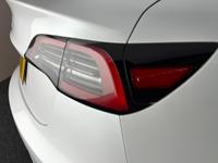 TESLA Model 3 Photo 21