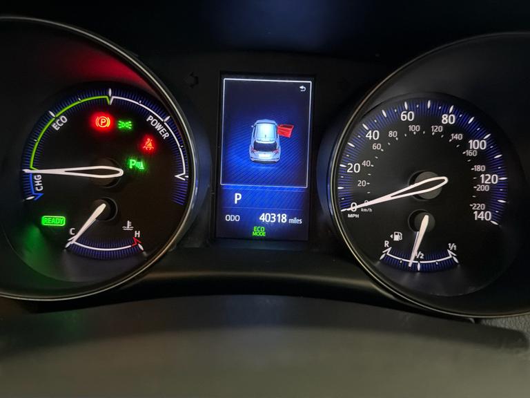 Toyota C-HR Photo bsapi-20e6b1c45ca163d9a49a12d22bd17625c66ff442.jpg