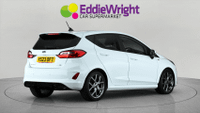 Ford FIESTA Photo 6