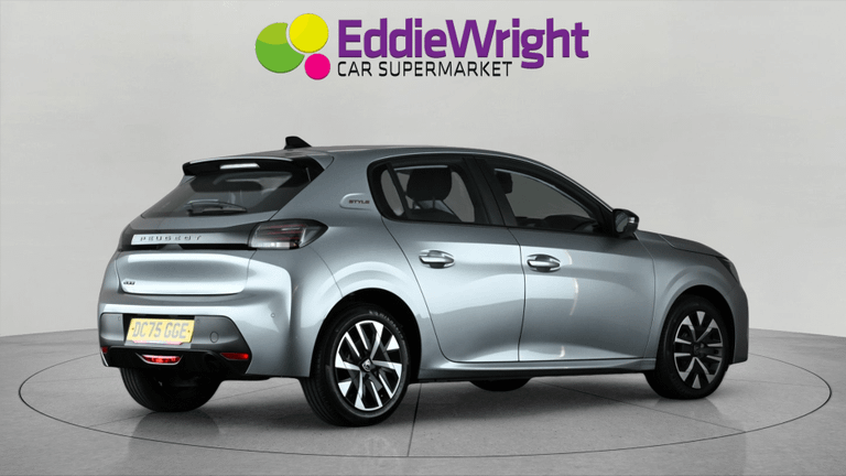 PEUGEOT 208 Photo bsapi-215ee0d0eaaf71e5ab9d6b3a08ec4d2dd0fb59b1.jpg
