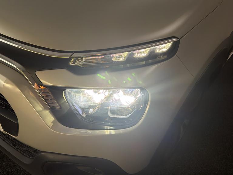 Citroen C3 Photo bsapi-21c70ab9d146d0c7e1e1cb2f8d6de7bd40075423.jpg