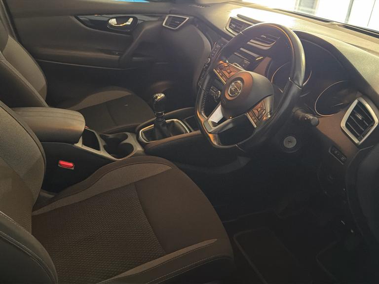 NISSAN Qashqai Photo bsapi-226eeba48cce48d947f7a11bab7e938de1097bac.jpg