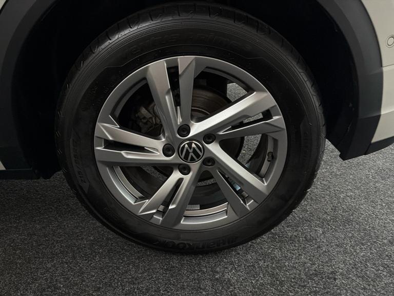 VOLKSWAGEN T-ROC Photo bsapi-2299a3fcaa13849dcd9ce5b001f5919fb41dae73.jpg