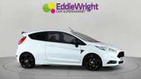 Ford Fiesta Photo 8