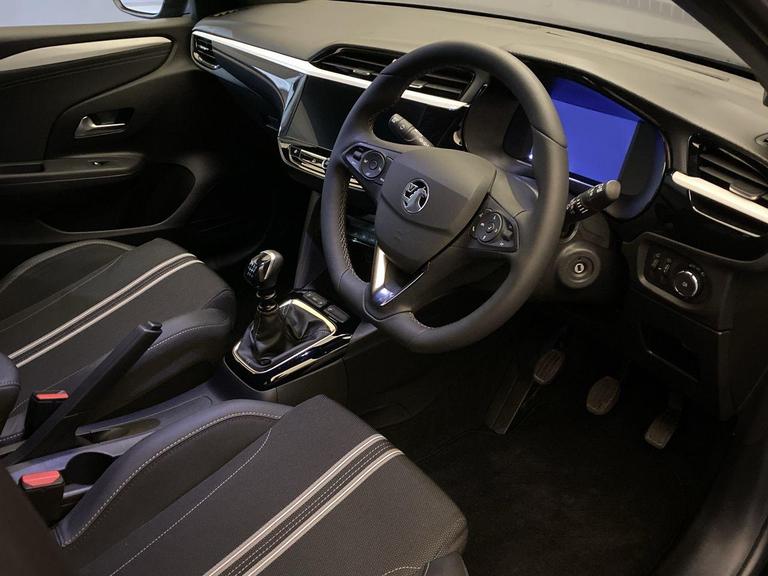 VAUXHALL CORSA Photo bsapi-24e35d3fe3703d8c81b3440da84204102ae7756a.jpg