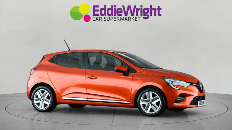 RENAULT Clio Photo bsapi-24f15d23c935826fa97d2aa0b1415bc1460642a3.jpg