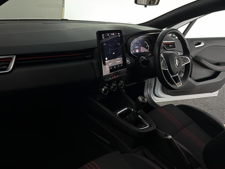 RENAULT Clio Photo bsapi-251cc38441004f0e2f5dc92d61c9030f4e8e796d.jpg