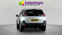 PEUGEOT 5008 Photo 3
