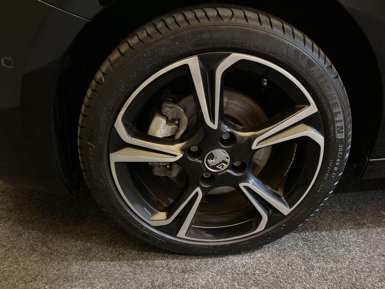VAUXHALL CORSA Photo bsapi-2565023b1d9f68a5b6b901df9691714a9efcd3a6.jpg