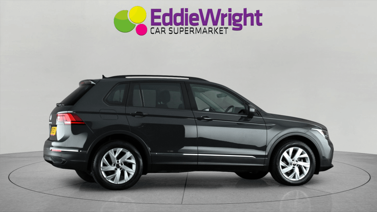 VOLKSWAGEN Tiguan Photo bsapi-2619818decc82e44d3a10319cf5af1b294381118.jpg