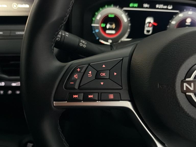 NISSAN Juke Photo bsapi-26555a4b88a9b8e9825e61032377164163e79aa1.jpg