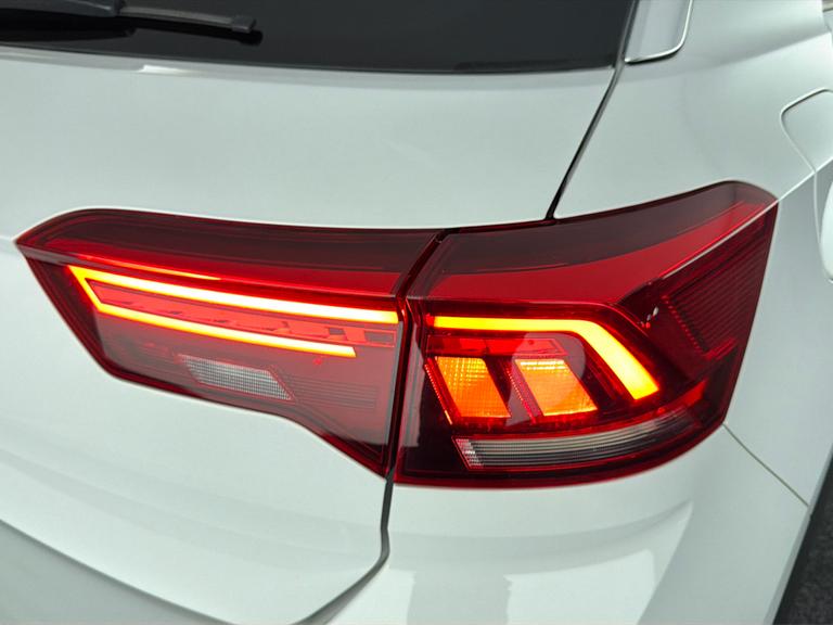 Volkswagen T-Roc Photo bsapi-281541f7fab9f12a1aeee3098437caff8868e48f.jpg