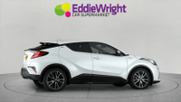 TOYOTA C-Hr Photo 7