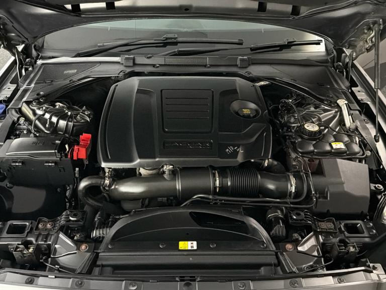 Jaguar Xf Photo bsapi-2926027a9a599a9ee4f88918922bf63b8f7ae544.jpg