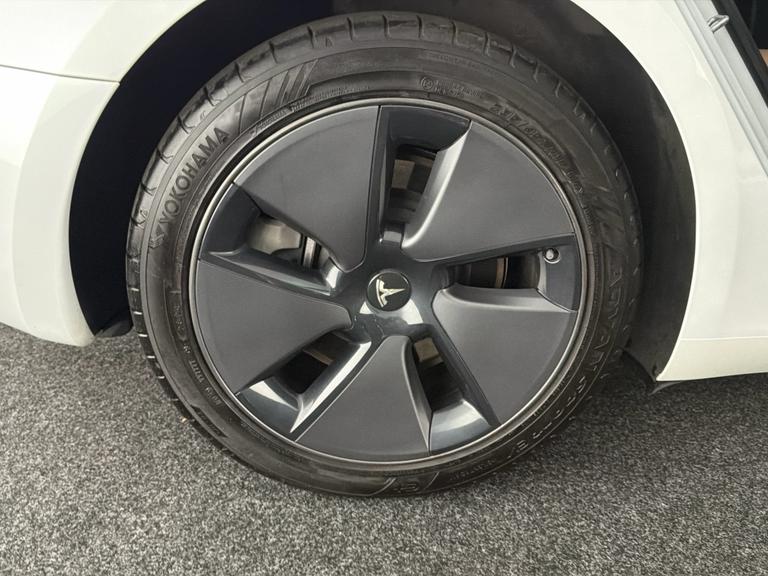 TESLA Model 3 Photo bsapi-292e421eb34a97bf90440ef73da8b8441ba45bbd.jpg