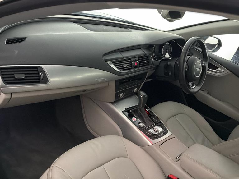 AUDI A7 Photo bsapi-29574831d3204382562a89d3b580981b76a14c2c.jpg