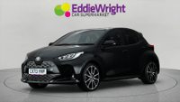 TOYOTA Yaris Photo 2