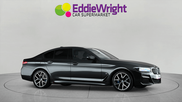 BMW 5 Series Photo bsapi-2a5656149c95b9afc916de492ee9386bf47de8fc.jpg