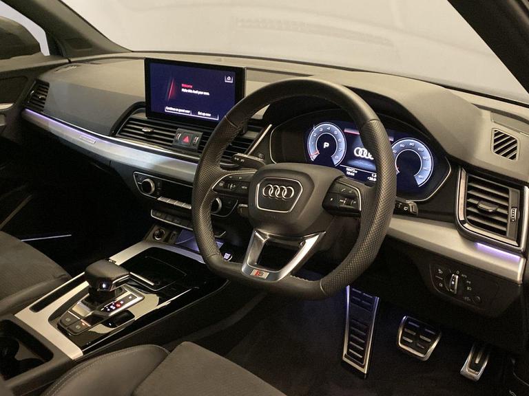 Audi Q5 Photo bsapi-2a5f55aa4f8b1487546d9d9e971d8fd9de032b4c.jpg