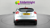Ford Focus Photo 3