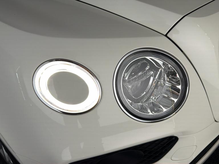 Bentley BENTAYGA Photo bsapi-2aa4c229945c26507e5a782143f6d0c6e55f1e58.jpg