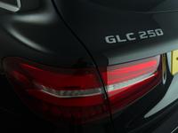 MERCEDES-BENZ Glc Class Photo 18
