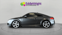 Audi TT Photo 2
