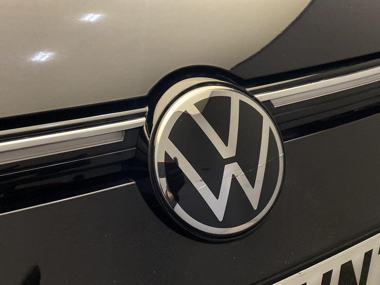 Volkswagen GOLF Photo bsapi-2b519bb46ff6d229a59989802048c841d944a914.jpg