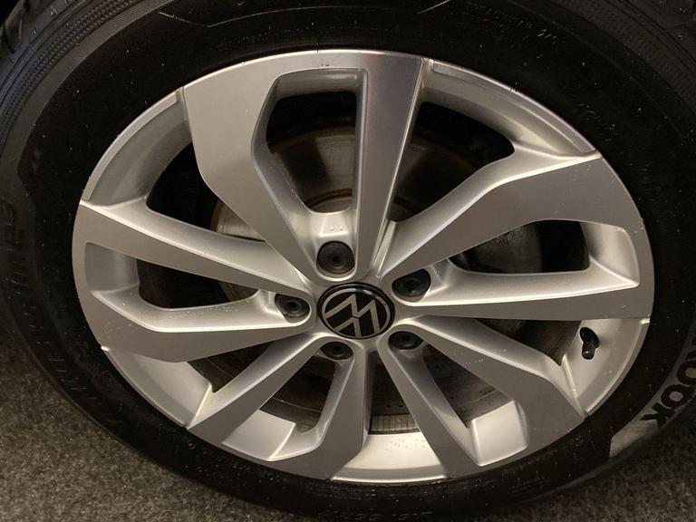 Volkswagen T-ROC Photo bsapi-2c1d41e3004929ba25560b13c4c8af30d7ff5a44.jpg