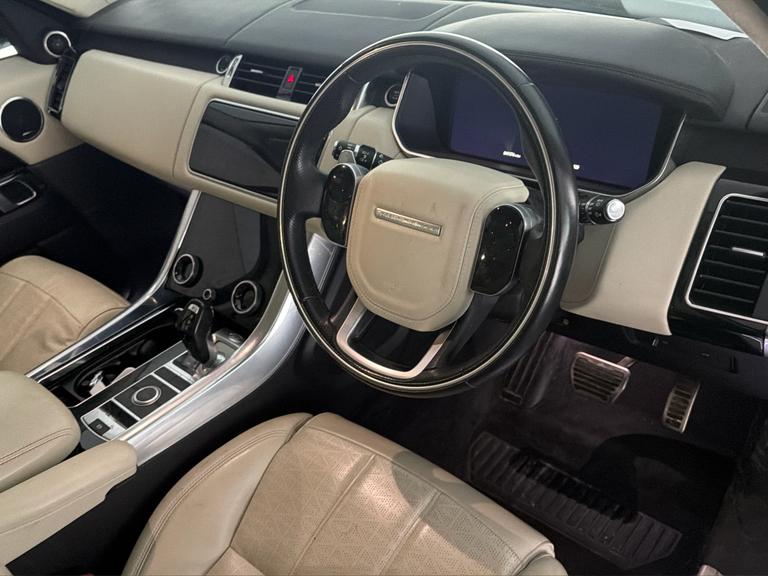 LAND ROVER Range Rover Sport Photo bsapi-2c254f103b921eae7c76297df2ac6c92e8c8d0ba.jpg