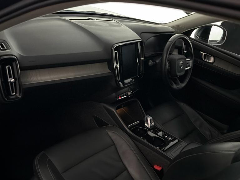 Volvo Xc40 Photo bsapi-2c2a75880c65b170ded2d47f6b23952526cffc1a.jpg