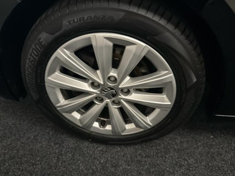 VAUXHALL Astra Photo bsapi-2c4ce2f665885afd822e2df4832bb0c29f6df7d7.jpg