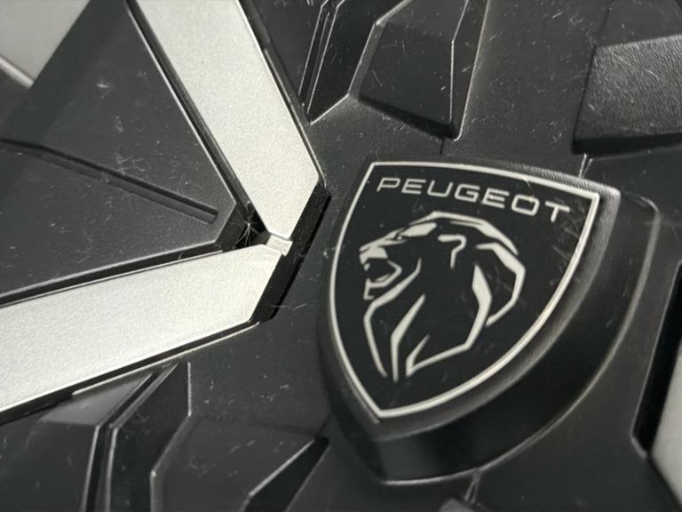 PEUGEOT 208 Photo bsapi-2c72d7980d433283e22281e24221b0680c796253.jpg