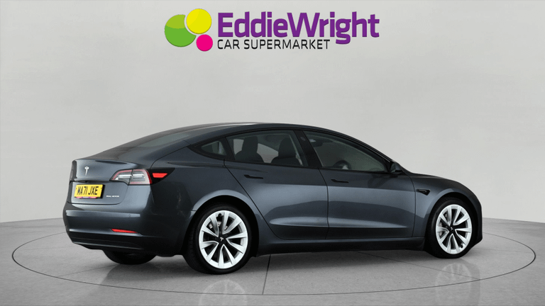 TESLA Model 3 Photo bsapi-2cd789a9d3f95fda6edbc0543d90c47f4e2d002a.jpg