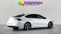 VAUXHALL Insignia Photo 6