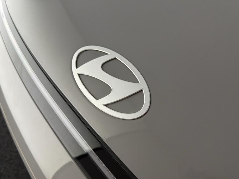 HYUNDAI Kona Photo bsapi-2dbedfb894250c24f6a7901b1aa6170426a69d8c.jpg