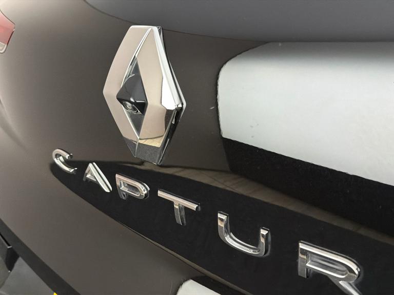 RENAULT CAPTUR Photo bsapi-2e3062b392a2ae9584ac86c8c45736e21ad020b8.jpg