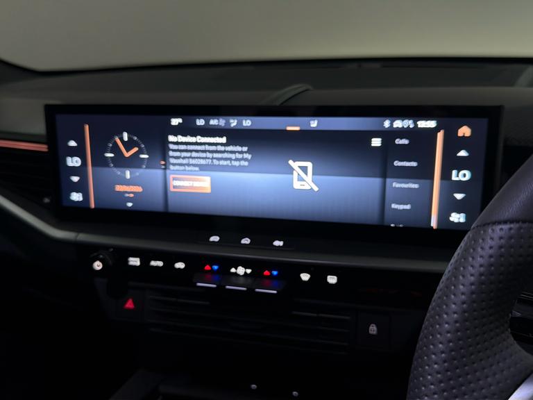 VAUXHALL GRANDLAND Photo bsapi-2e51d3bf3df0baee31d9a0224e388fba4d6c4929.jpg