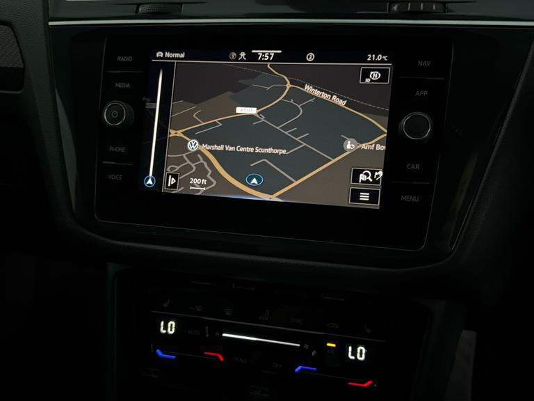 Volkswagen Tiguan Photo bsapi-2f408094eb78bac1c0d4e7fbd1ff760f6ee5a462.jpg