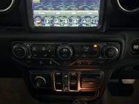 JEEP Wrangler Photo 17