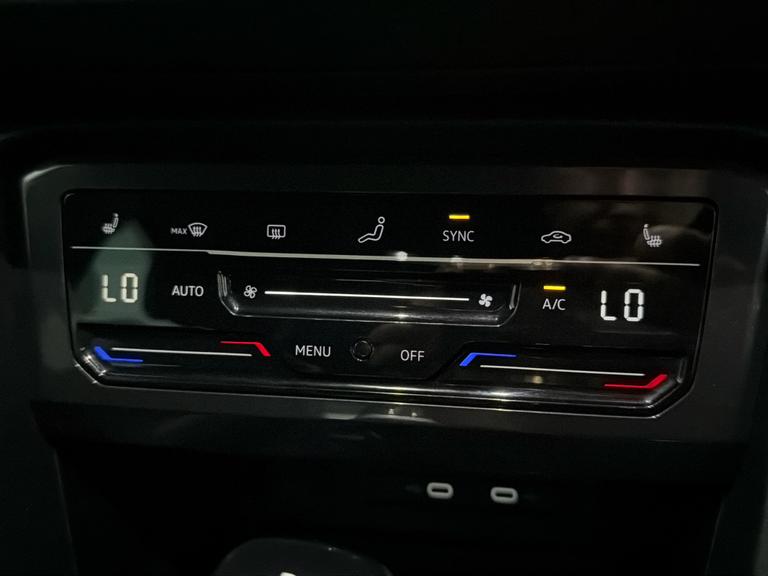Volkswagen TIGUAN Photo bsapi-2fee8c1a0ef7f1714769c38a8c42faaf83b94e61.jpg