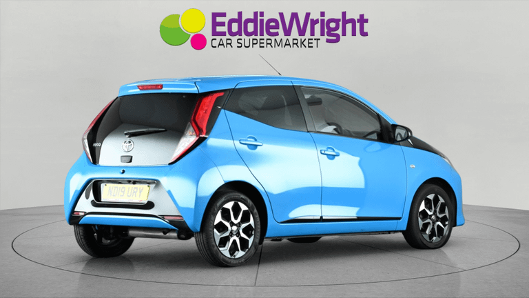 TOYOTA Aygo Photo bsapi-3020dc5ee6210257aafefba302cd9c3b92872121.jpg