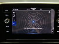 Volkswagen T-ROC Photo 9