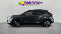 Toyota YARIS CROSS Photo 2