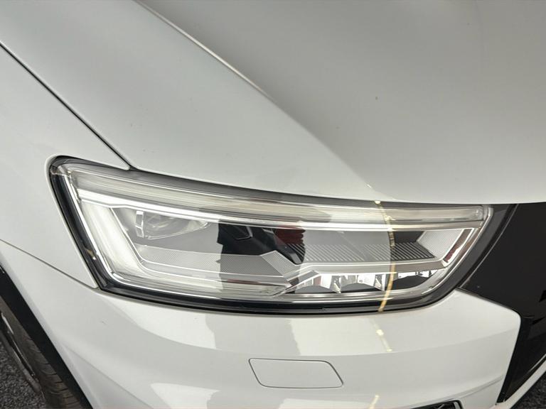Audi Q3 Photo bsapi-31695109a80744fb4b09af59af94a16c0deada7d.jpg