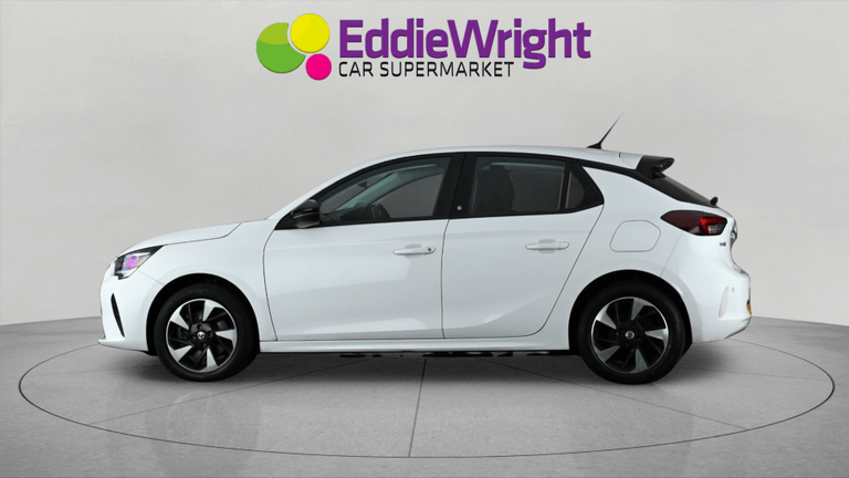 VAUXHALL Corsa Photo bsapi-33285d5bbb51b1200e7051bca97e81dbfe2a62df.jpg