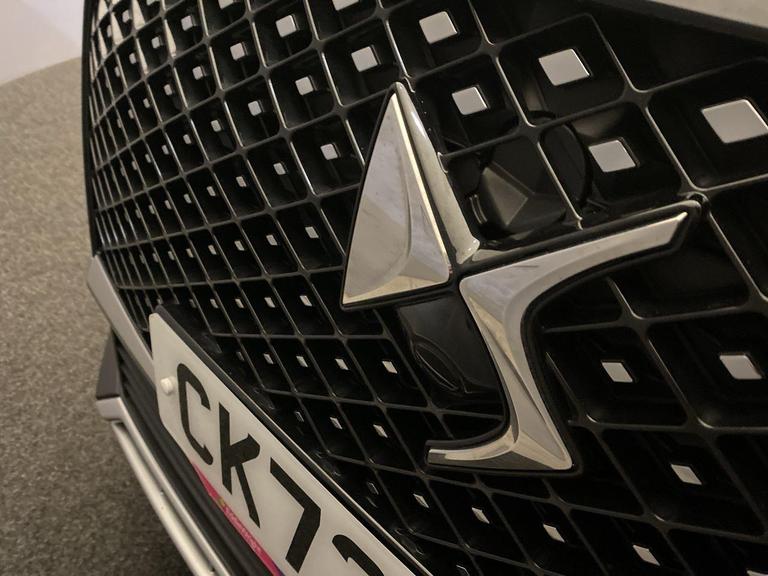 DS Automobiles DS 7 Photo bsapi-3360c982cd35d406ca45f0c85de9c7d904141e61.jpg