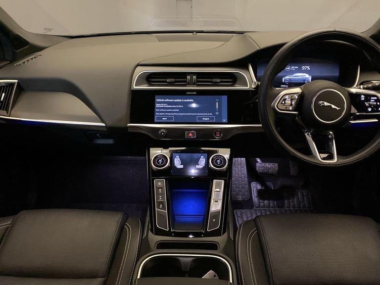 JAGUAR I-PACE Photo bsapi-33eb08abb16ea2fd2c68ee10400b05b8d0d6964c.jpg