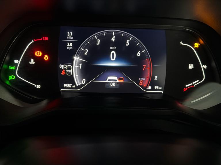 RENAULT Clio Photo bsapi-343f53ede299c28aec5d490abf8f1ace9db0191f.jpg
