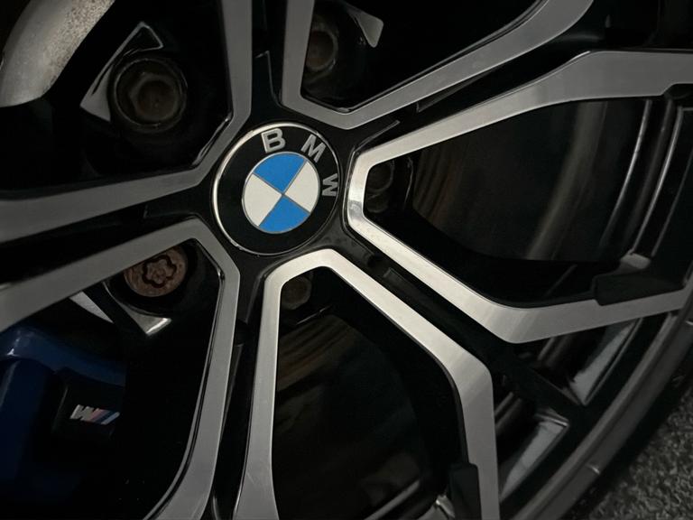 BMW 5 Series Photo bsapi-349b50ac91c9143451eb70f7b451a9e67e66ac74.jpg